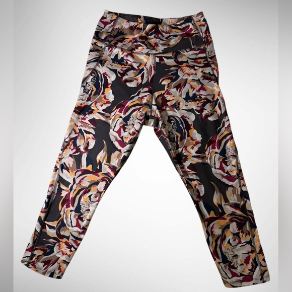 Nanette Lepore Pants - Nanette Lepore Play Abstract Floral 7/8 Leggings w/ Pocket | Size L